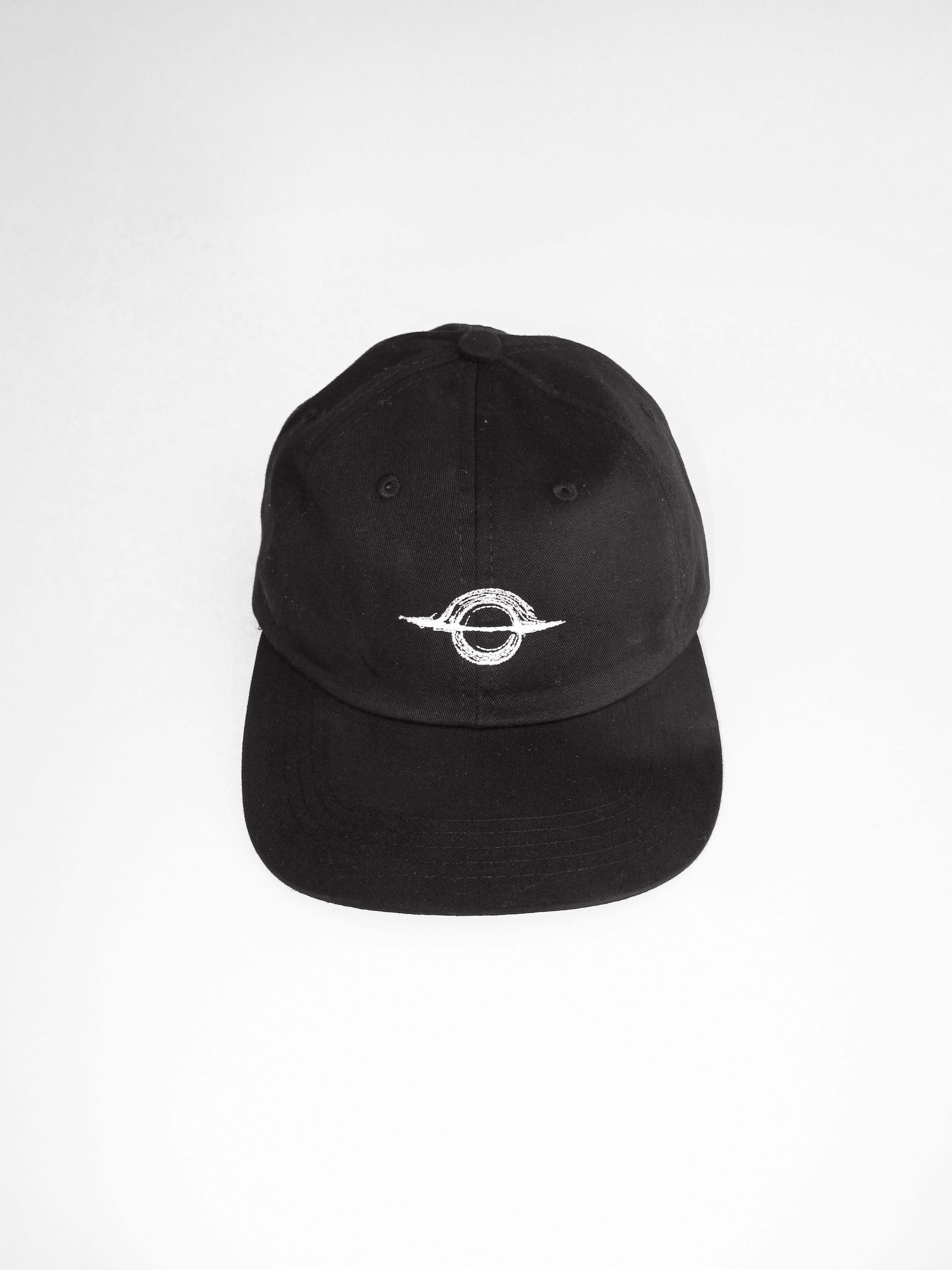 Cap: Black Hole - nurcool