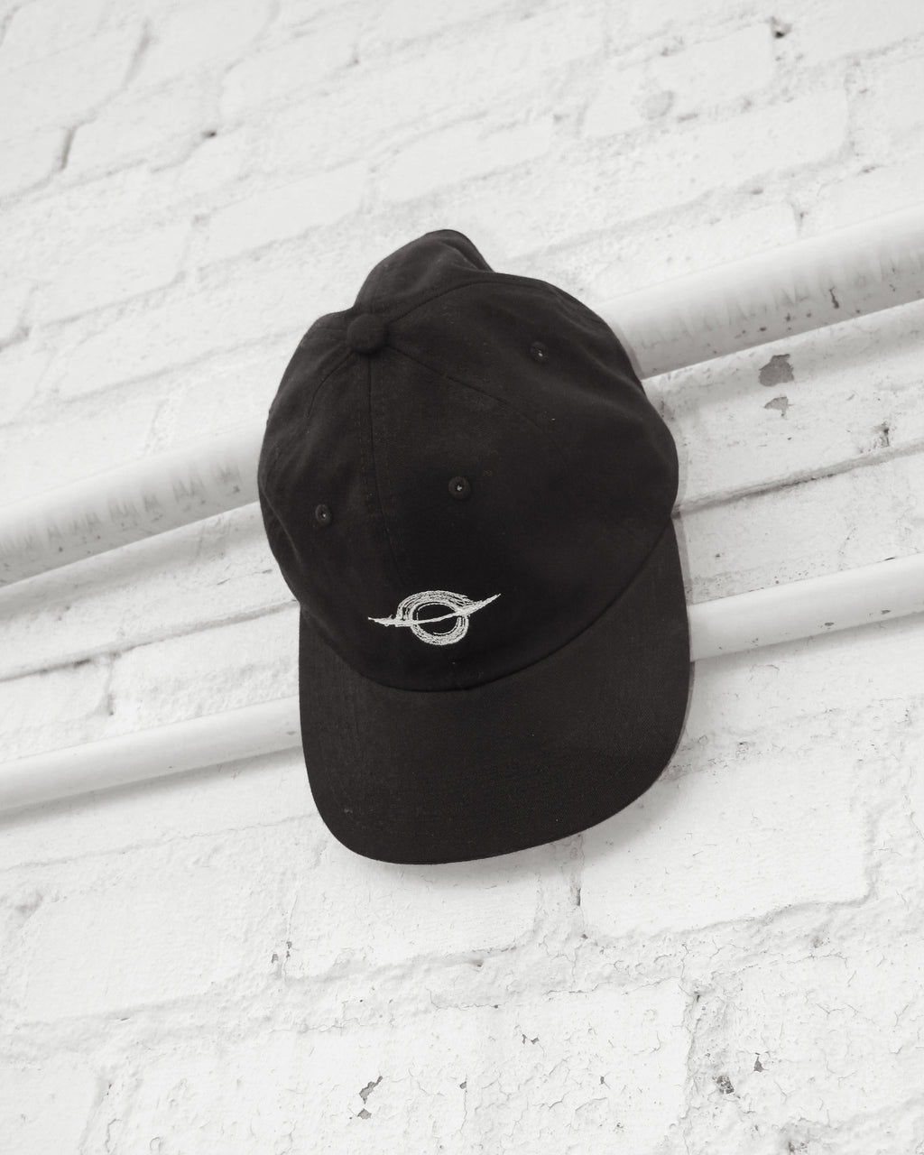 Cap: Black Hole - nurcool