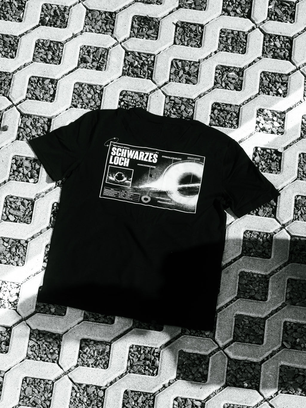 Shirt: Black Hole - nurcool