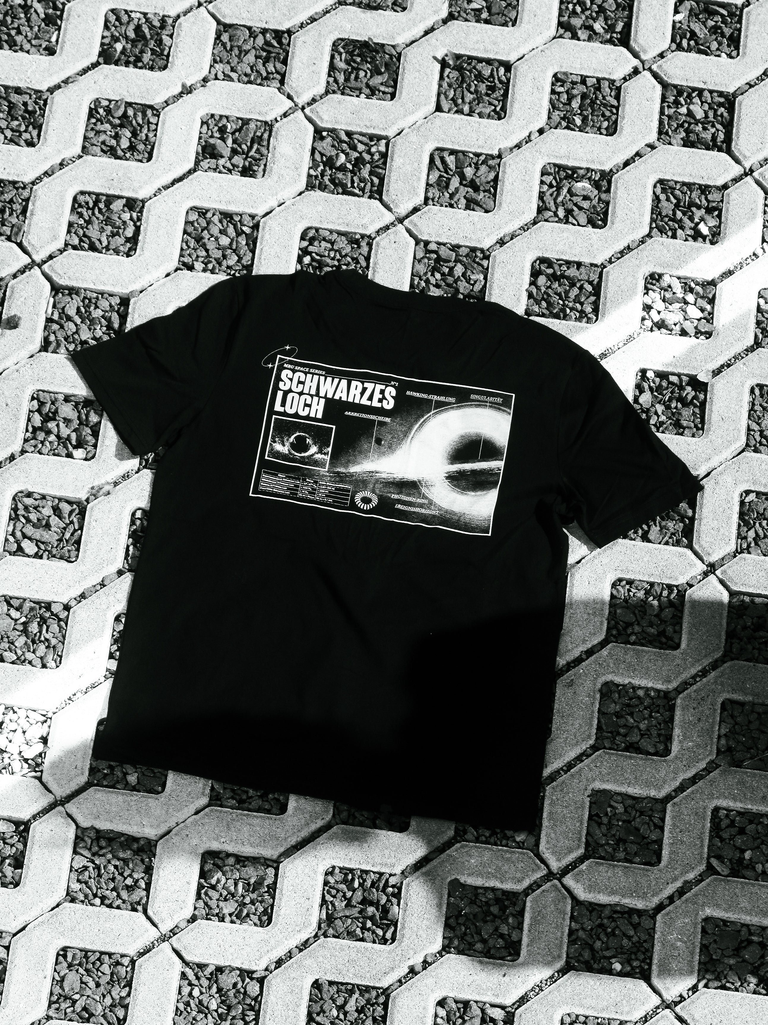 Shirt: Black Hole - nurcool